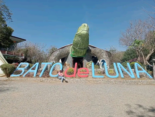Bato de Luna Art Gallery