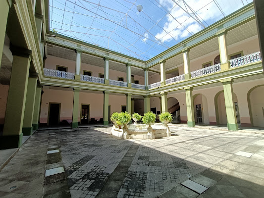 Centro Cultural de Los Cinco Pueblos "Bicentario"