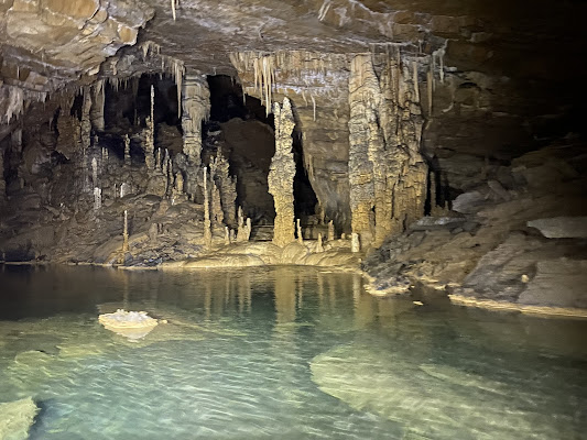 Cross cave
