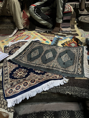 Gulmit Carpet Centre