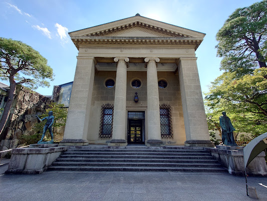 ลhara Museum of Art