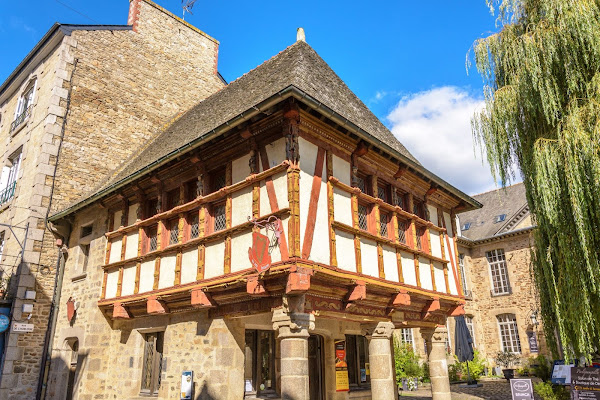 Maison De La Harpe