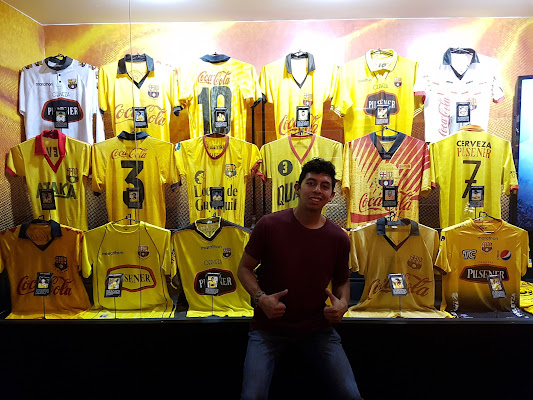 Museo de los Equipos del Astillero - Barcelona & Emelec