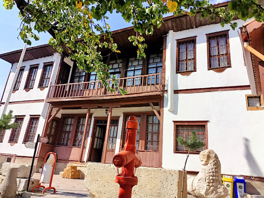 Nizamoğlu Konağı