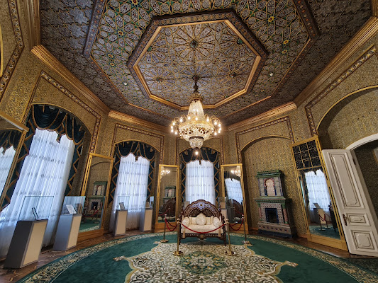 Nurullaboy Palace
