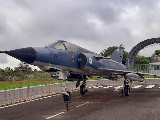 Praça do Avião - F103E - Mirage III