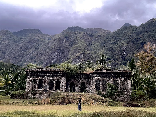 Ruines de l'Escola do Reino de Haudère