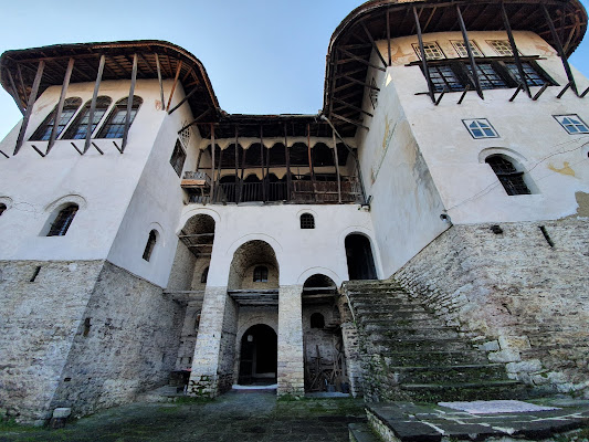 Skënduli House