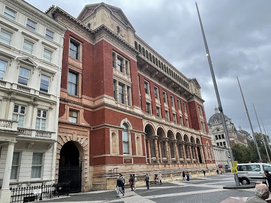 Victoria & Albert Museum Henry Cole Wing