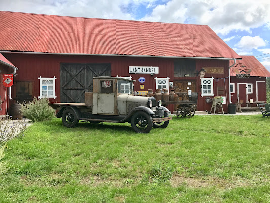 Viklau GĂ„rdsmuseum , LinneagĂ„rden (Ăppet. boka tid för besök)