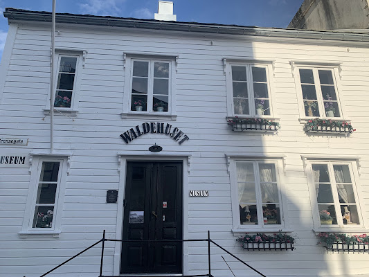Waldehuset Yos